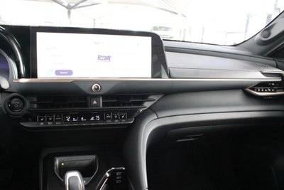 2025 Toyota CROWN Platinum