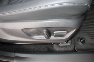 2025 Toyota CROWN Platinum