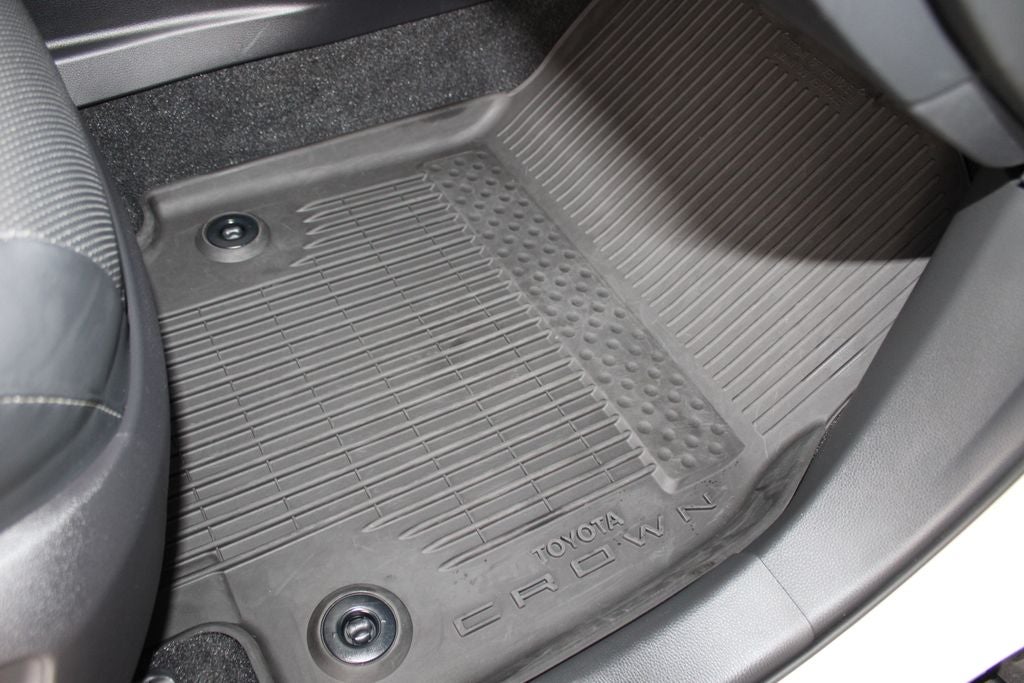 2025 Toyota CROWN Platinum