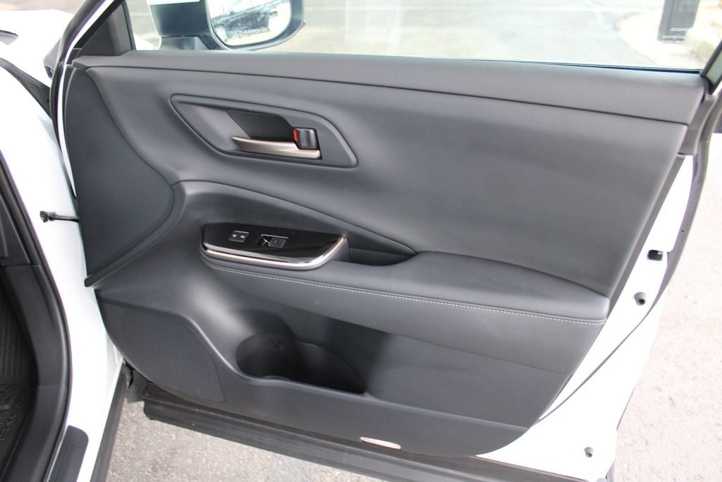 2025 Toyota CROWN Platinum