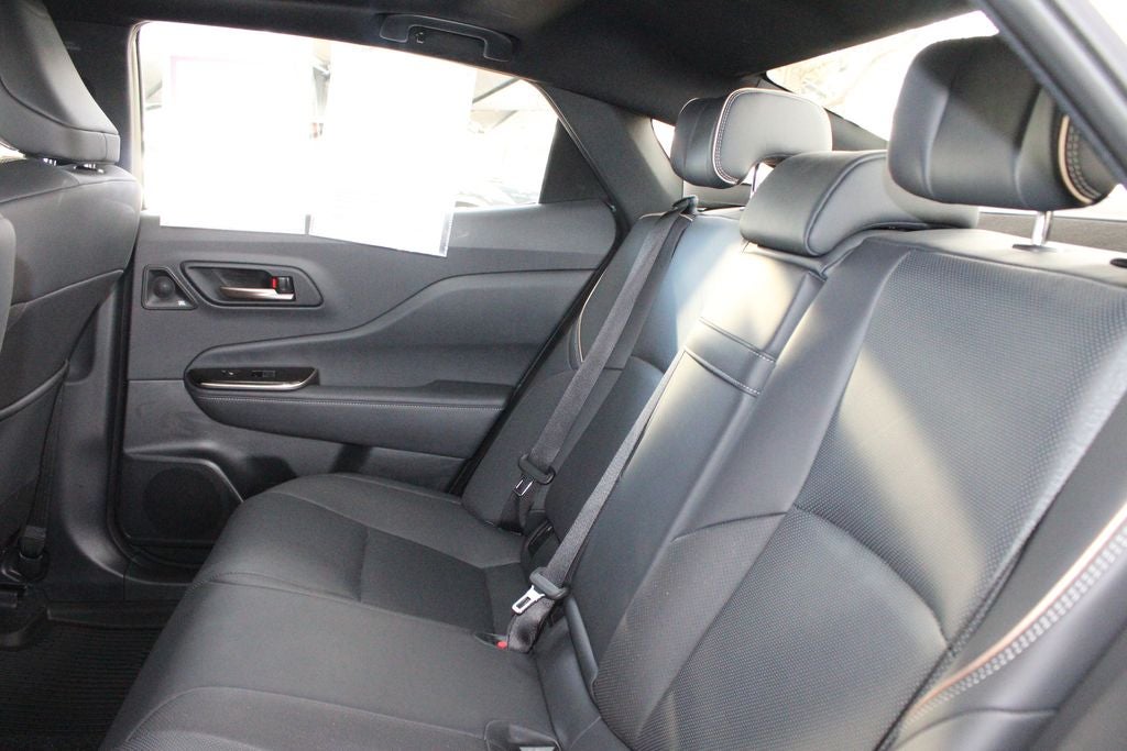 2025 Toyota CROWN Platinum