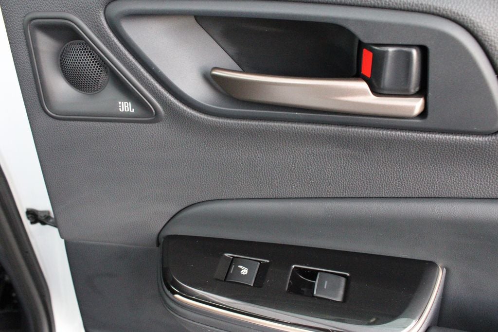 2025 Toyota CROWN Platinum