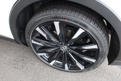 2025 Toyota CROWN Platinum