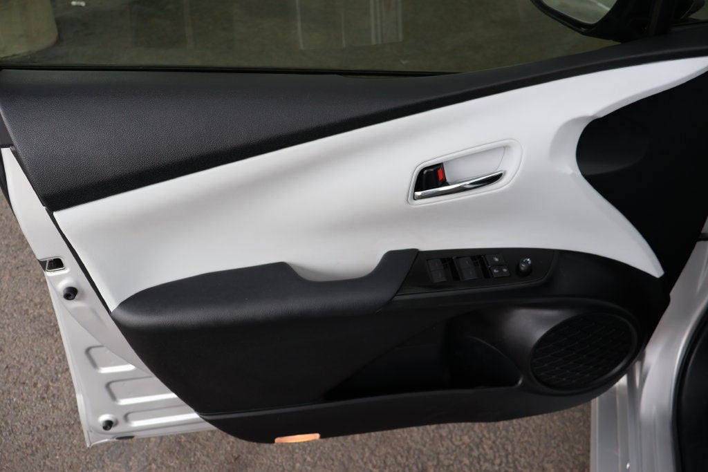 2020 Toyota Prius LE AWD-e