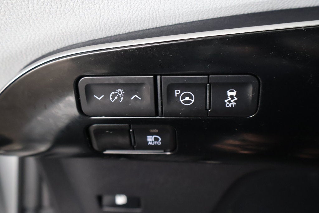 2020 Toyota Prius LE AWD-e
