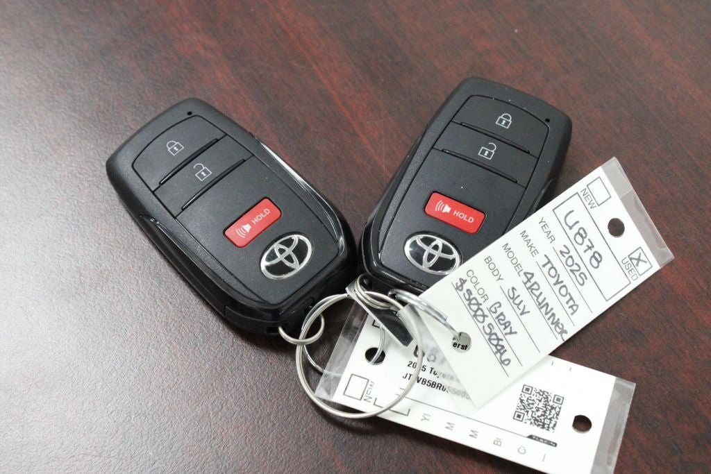 2025 Toyota 4RUNNER HYBRID TRD Off Road