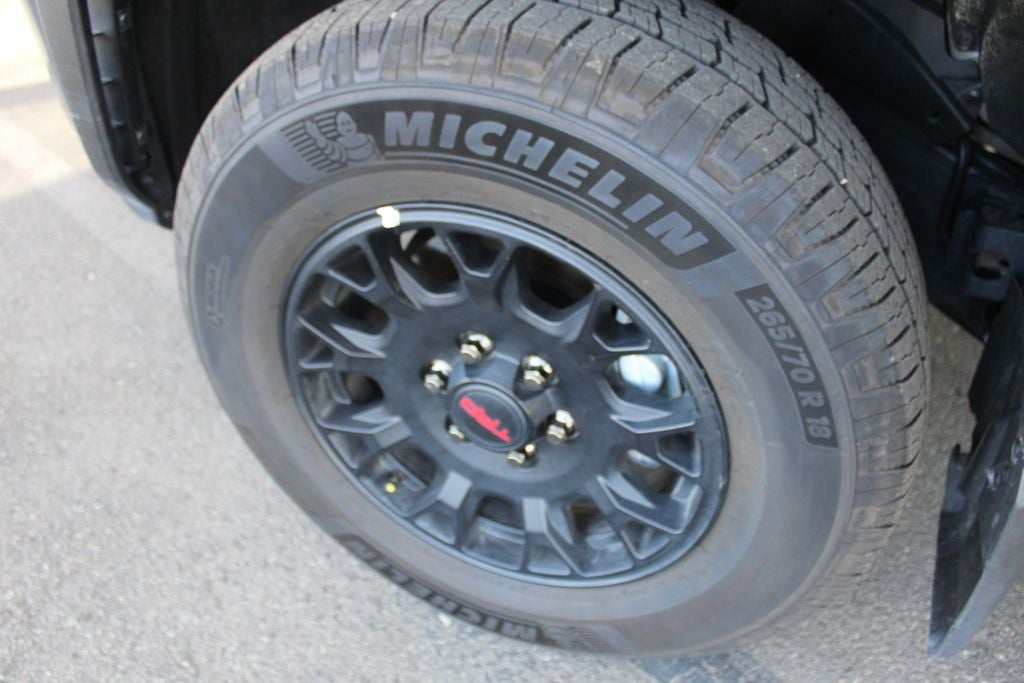 2025 Toyota 4RUNNER HYBRID TRD Off Road