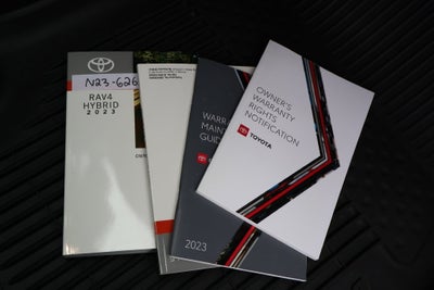2023 Toyota RAV4 Hybrid XLE Premium