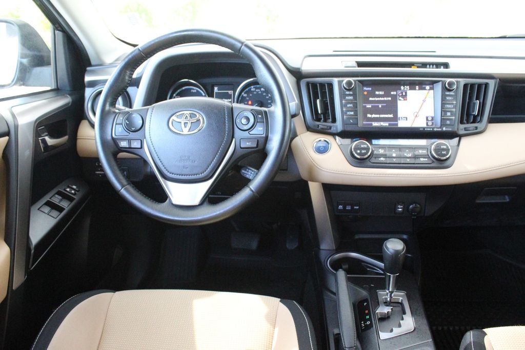 2017 Toyota RAV4 Hybrid XLE