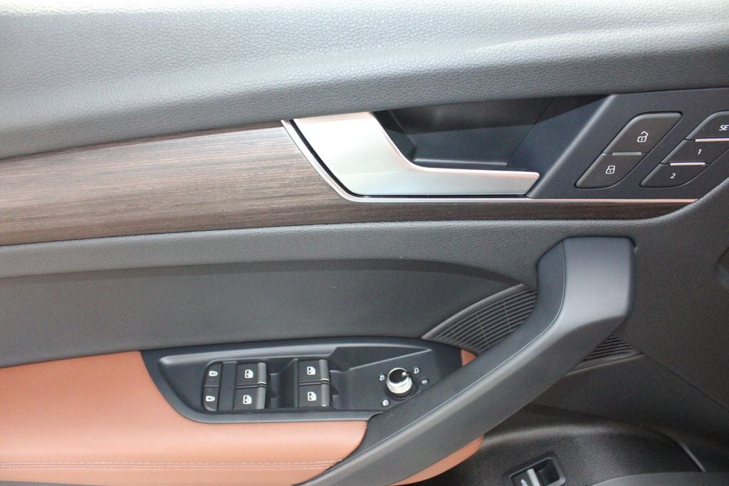 2023 Audi Q5 45 S line Premium quattro