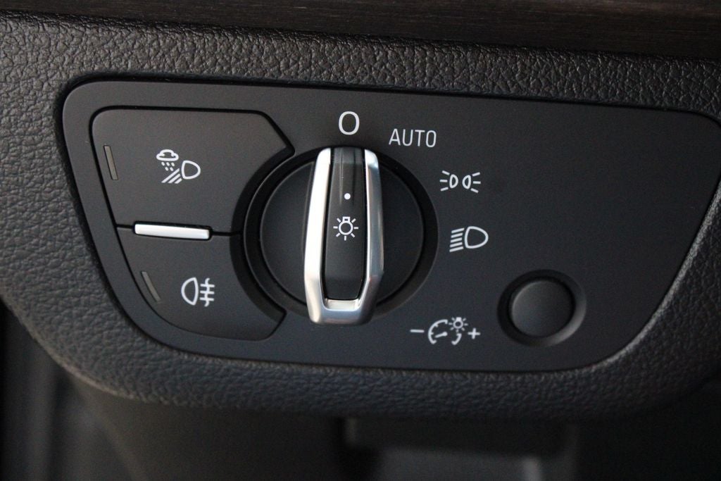 2023 Audi Q5 45 S line Premium quattro