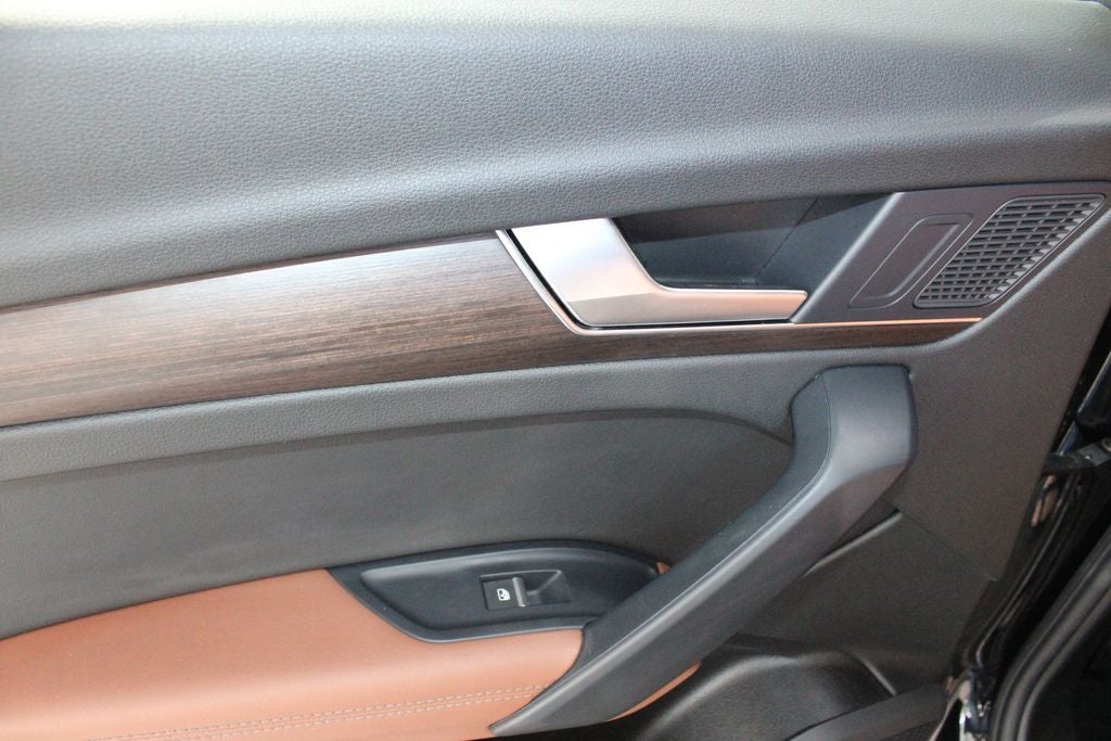 2023 Audi Q5 45 S line Premium quattro