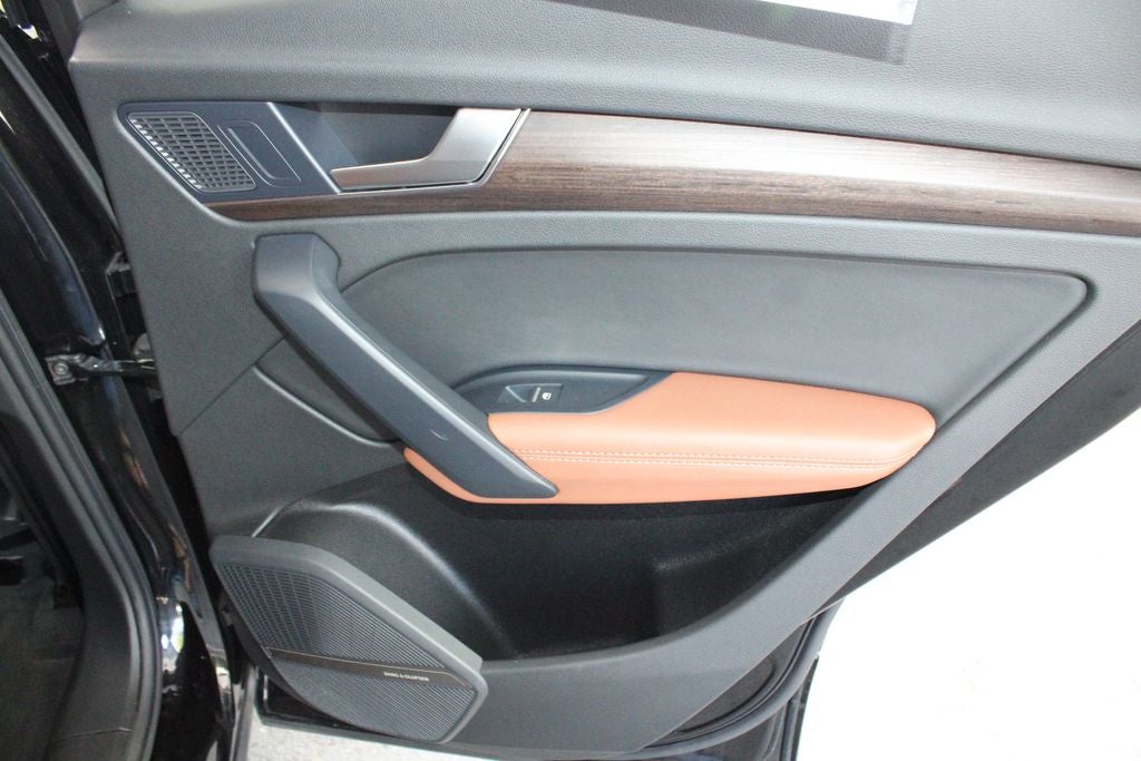 2023 Audi Q5 45 S line Premium quattro