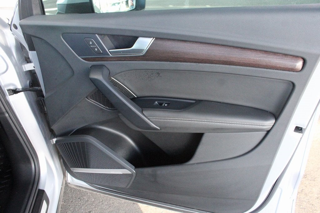 2022 Audi Q5 45 S line Premium Plus quattro