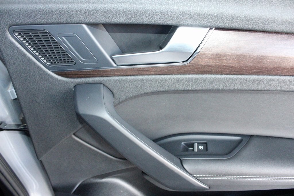 2022 Audi Q5 45 S line Premium Plus quattro