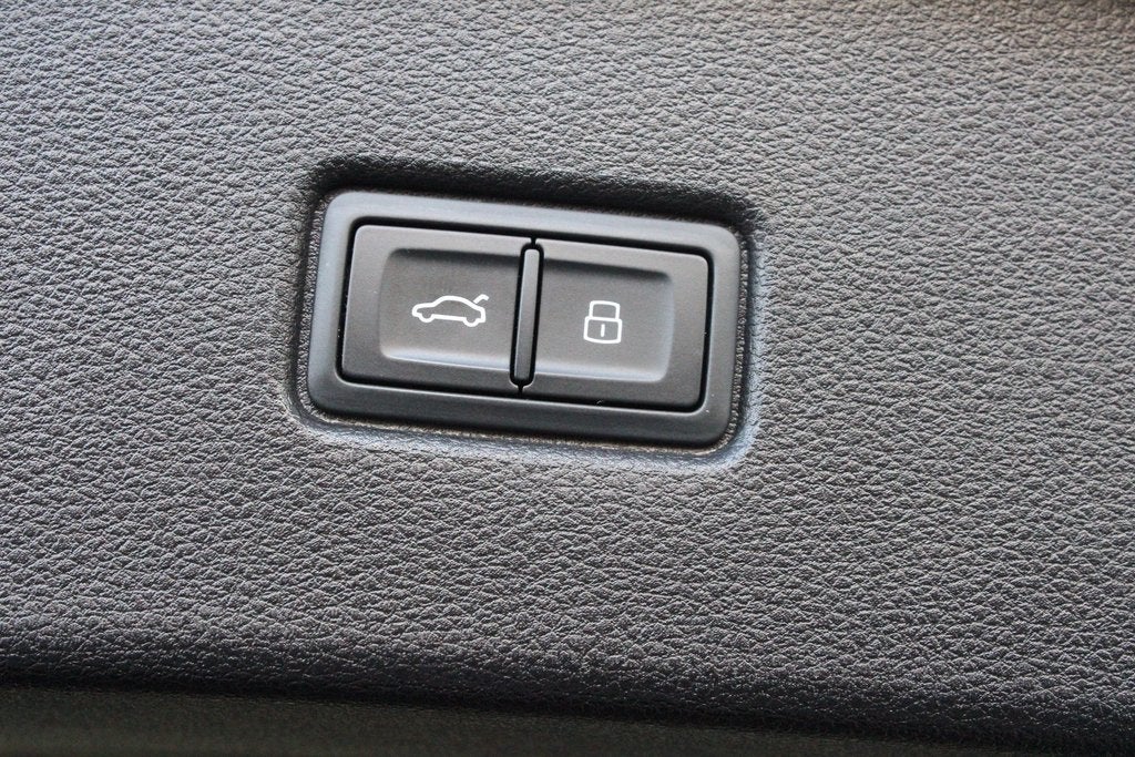 2022 Audi Q5 45 S line Premium Plus quattro