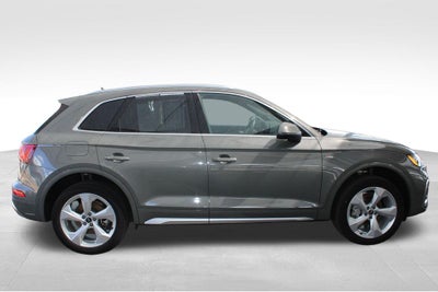 2024 Audi Q5 45 S line Premium quattro