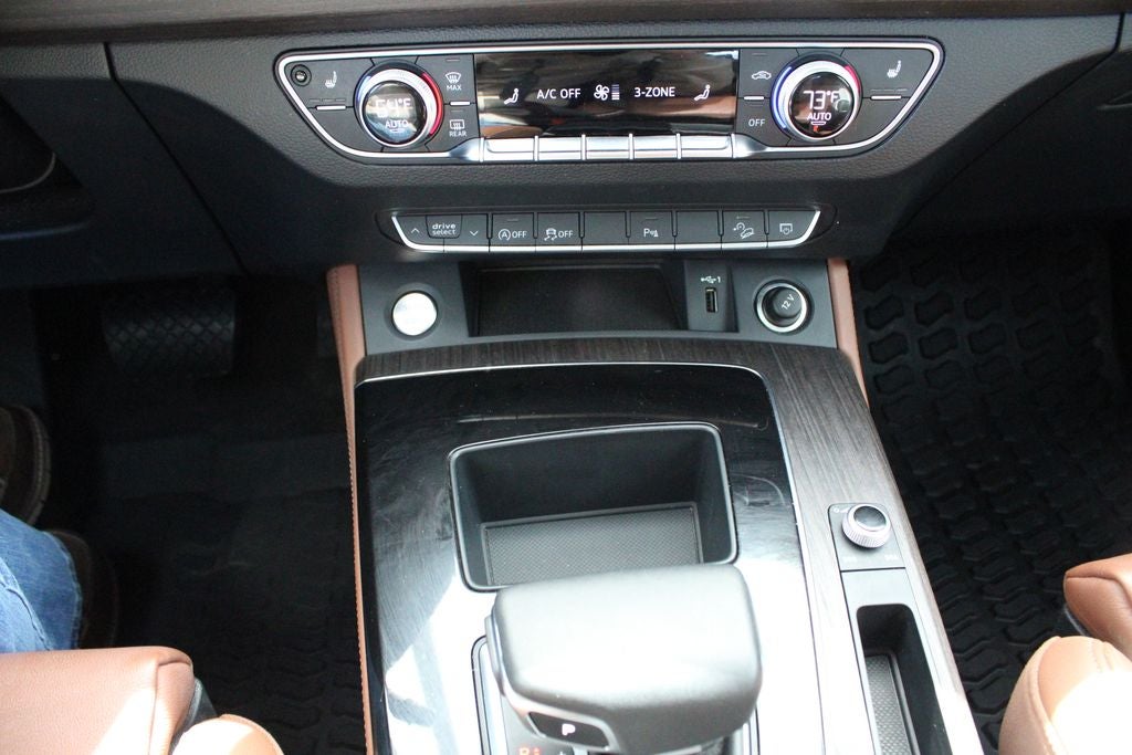 2024 Audi Q5 45 S line Premium quattro